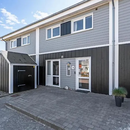 4 Bedroom Stunning In Løkken